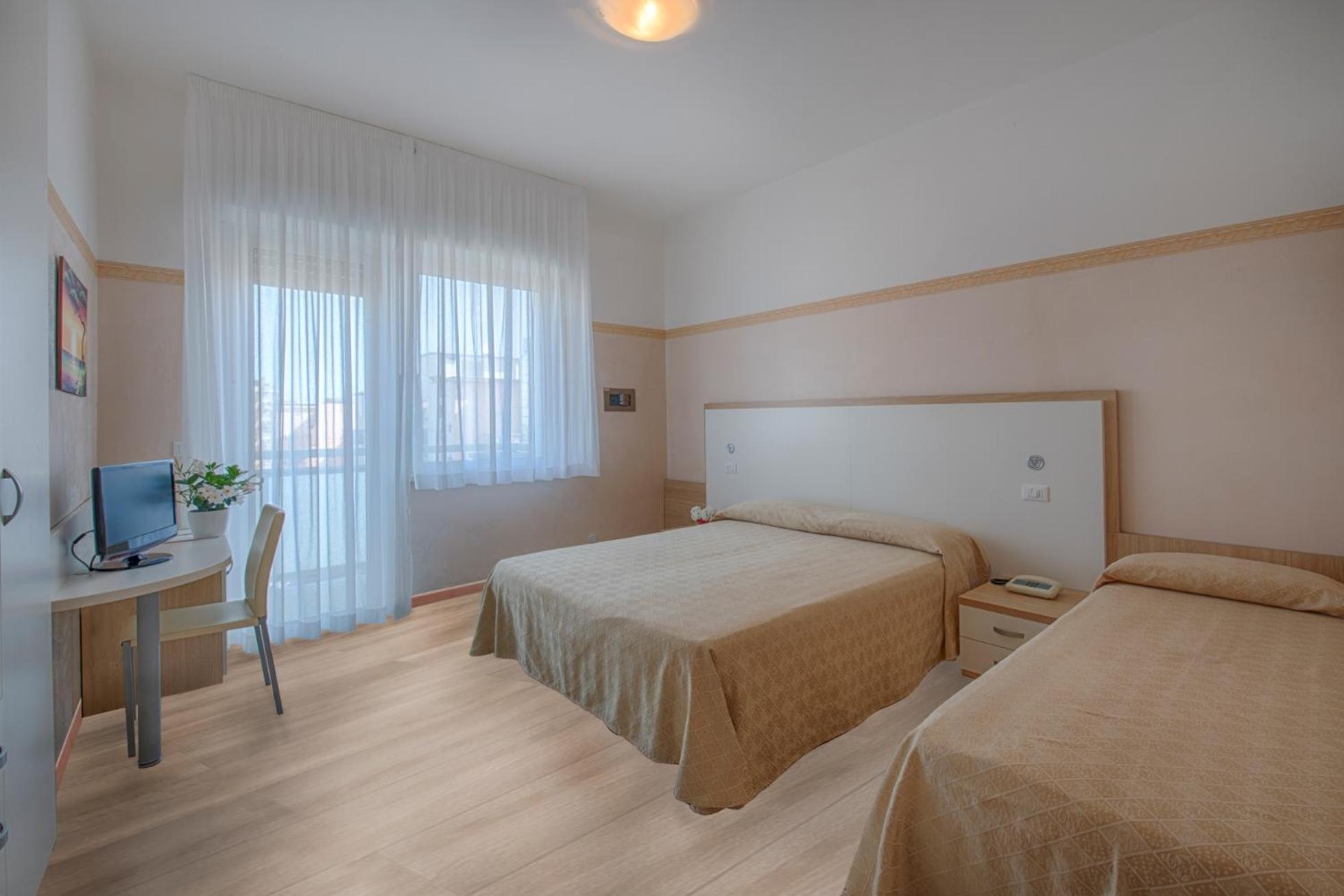 Hotel Continental Μιλάνο Μαριτίμα Εξωτερικό φωτογραφία